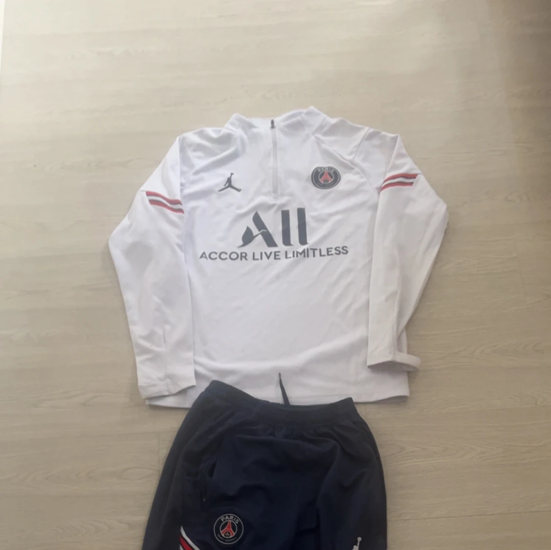 PSG vit långärmad fotbollströja