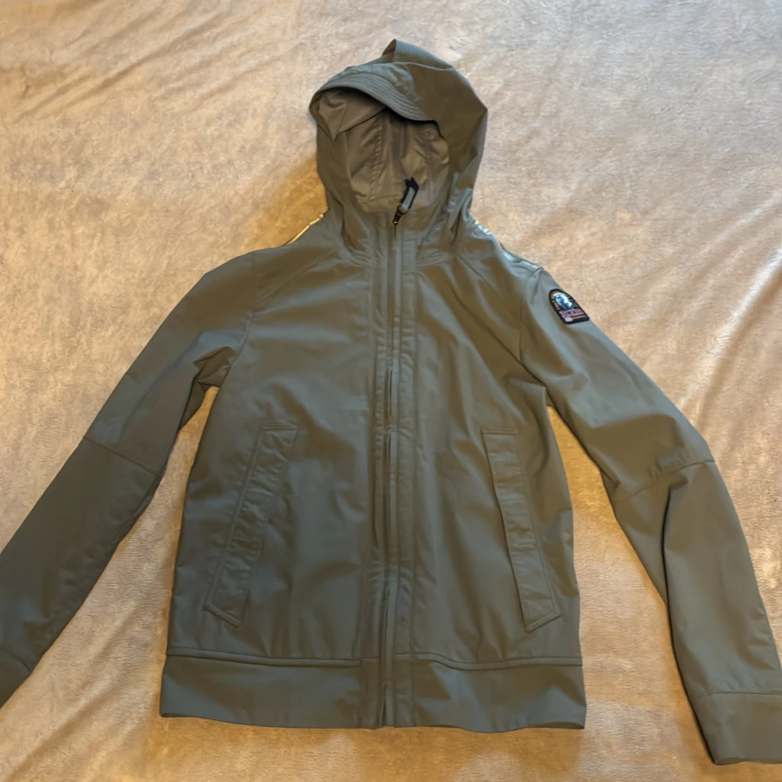 Grön softshelljacka från Parajumpers