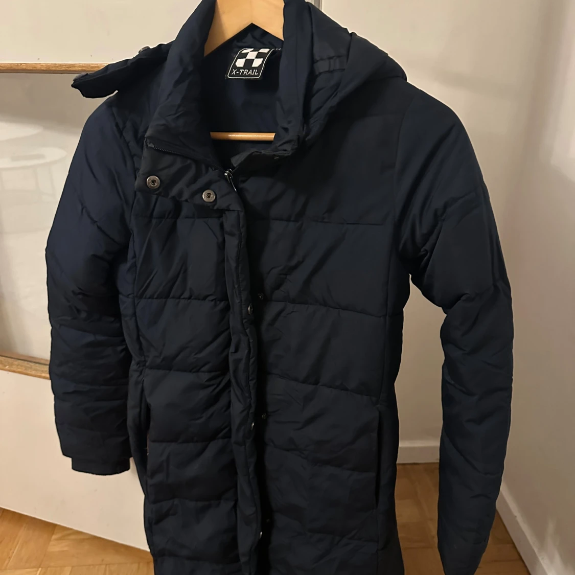 Mörkblå lång pufferjacka X-Trail - 1