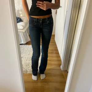 Ltb jeans valarie - Säljer dessa superfina ltb jeans i modellen valarie🙌🏻