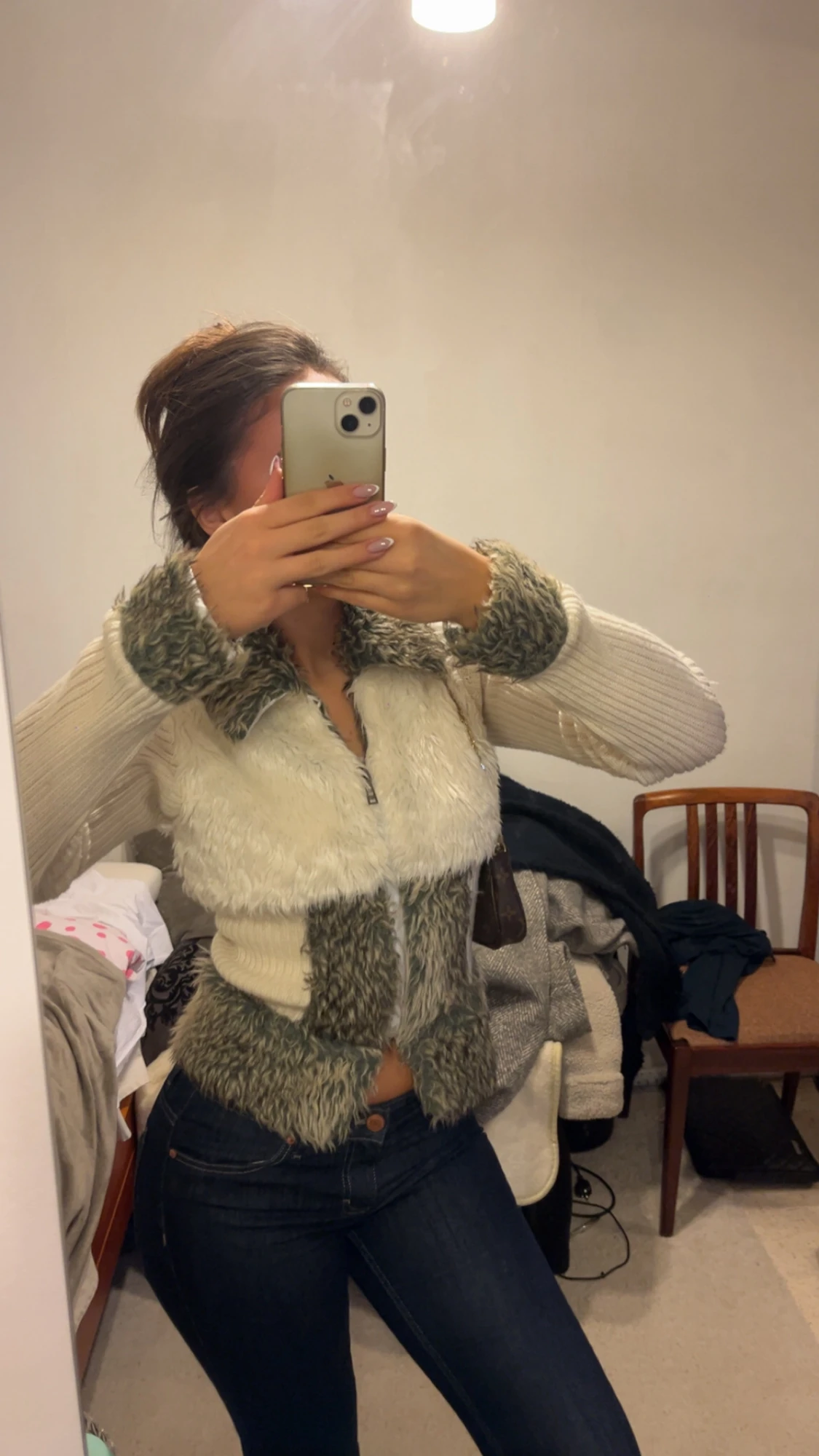 Beige teddyjacka med pälsdetaljer S.MODE