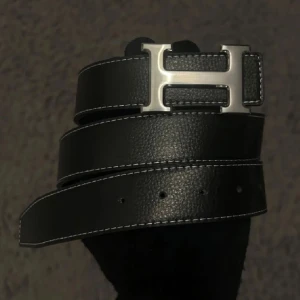 H bälte - H bälte aldrig använd finns mellan 105cm 110cm 115cm