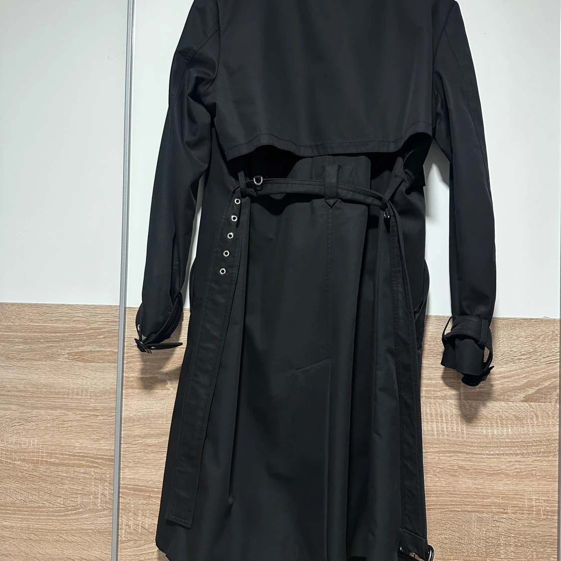 Svart trenchcoat från Zara Woman - 1