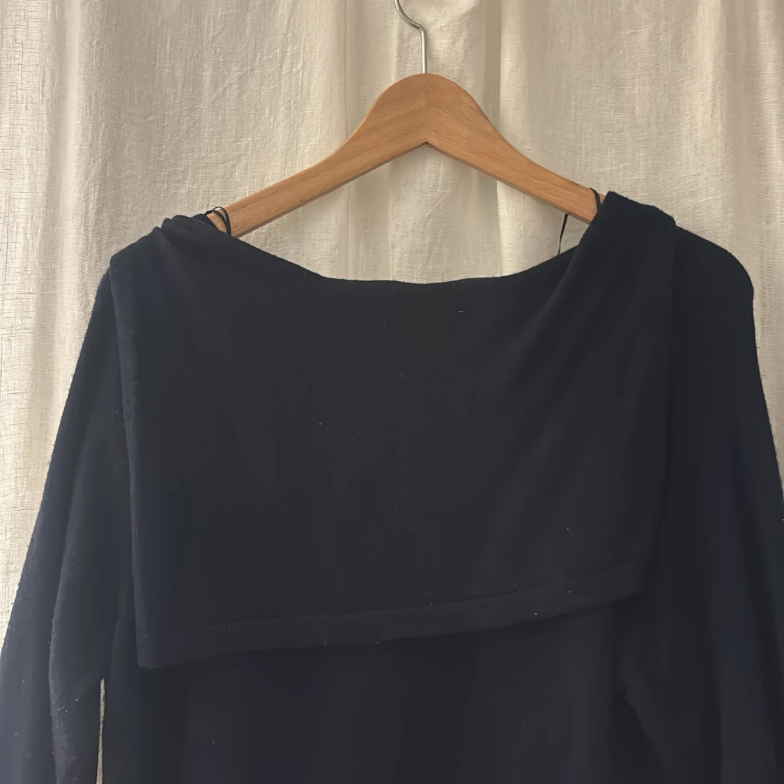 Mörkblå stickad hoodie från ZARA - 2