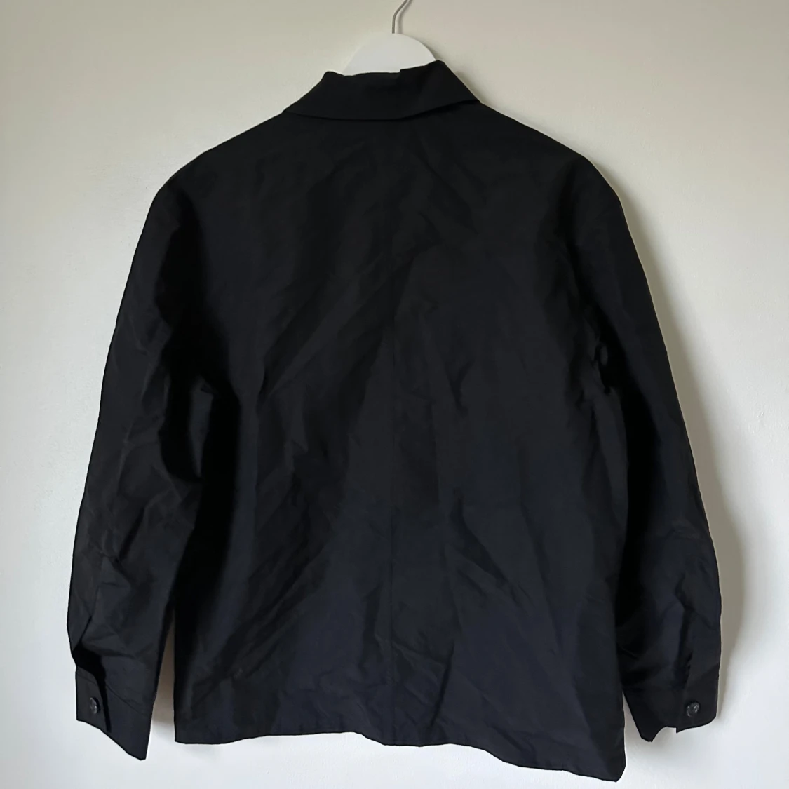 Svart overshirt från ARKET - 1