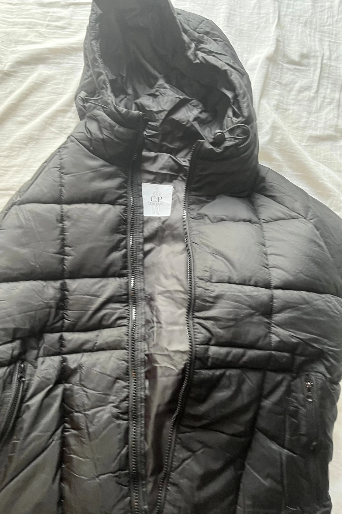 Svart pufferjacka från C.P. Company - 3