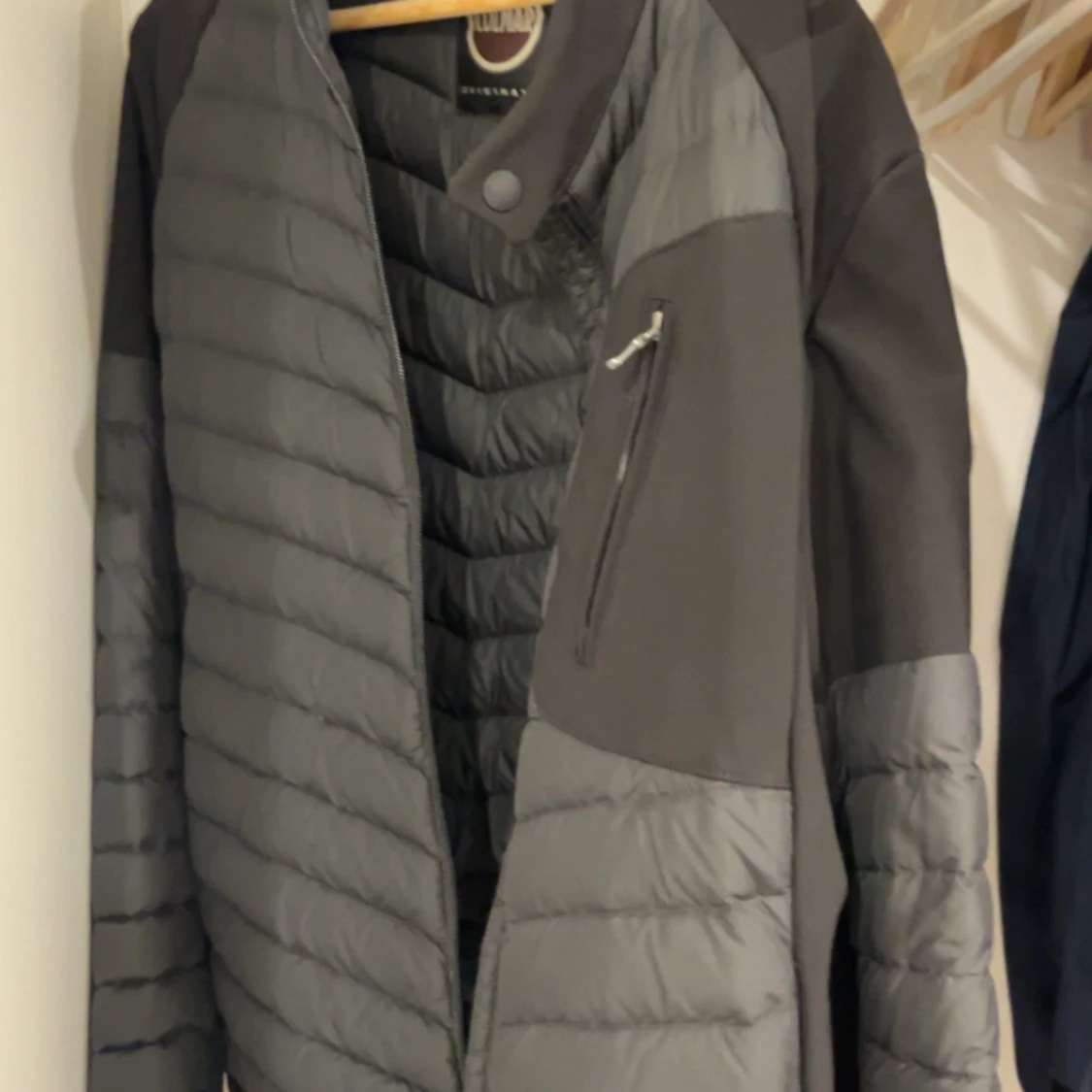 Grå pufferjacka från Colmar - 1