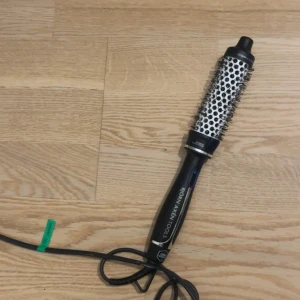 Björn axén värme borste - Värme borste från björn axén, knappt använd. 