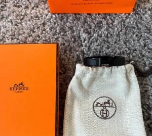 Svart armaband - Snygg armband, size 17. 