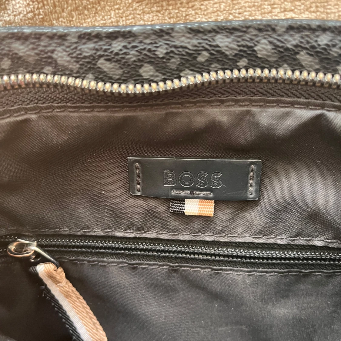 Hugo Boss Axelväska - 3