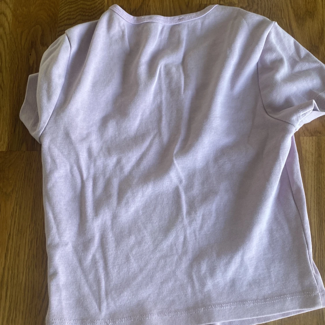 Ljuslila croppad topp från FB Sister - 1