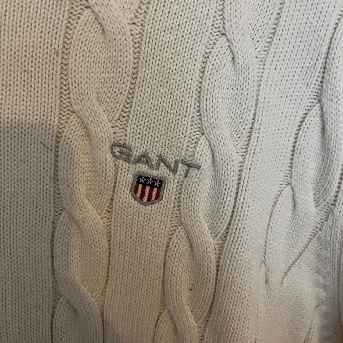 Vit kabelstickad tröja från GANT - 1