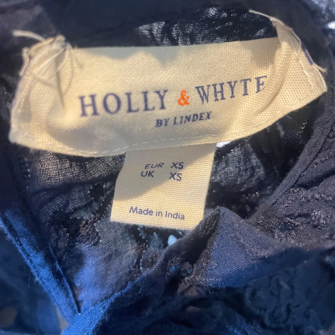 Mörkblå spetstopp - 3