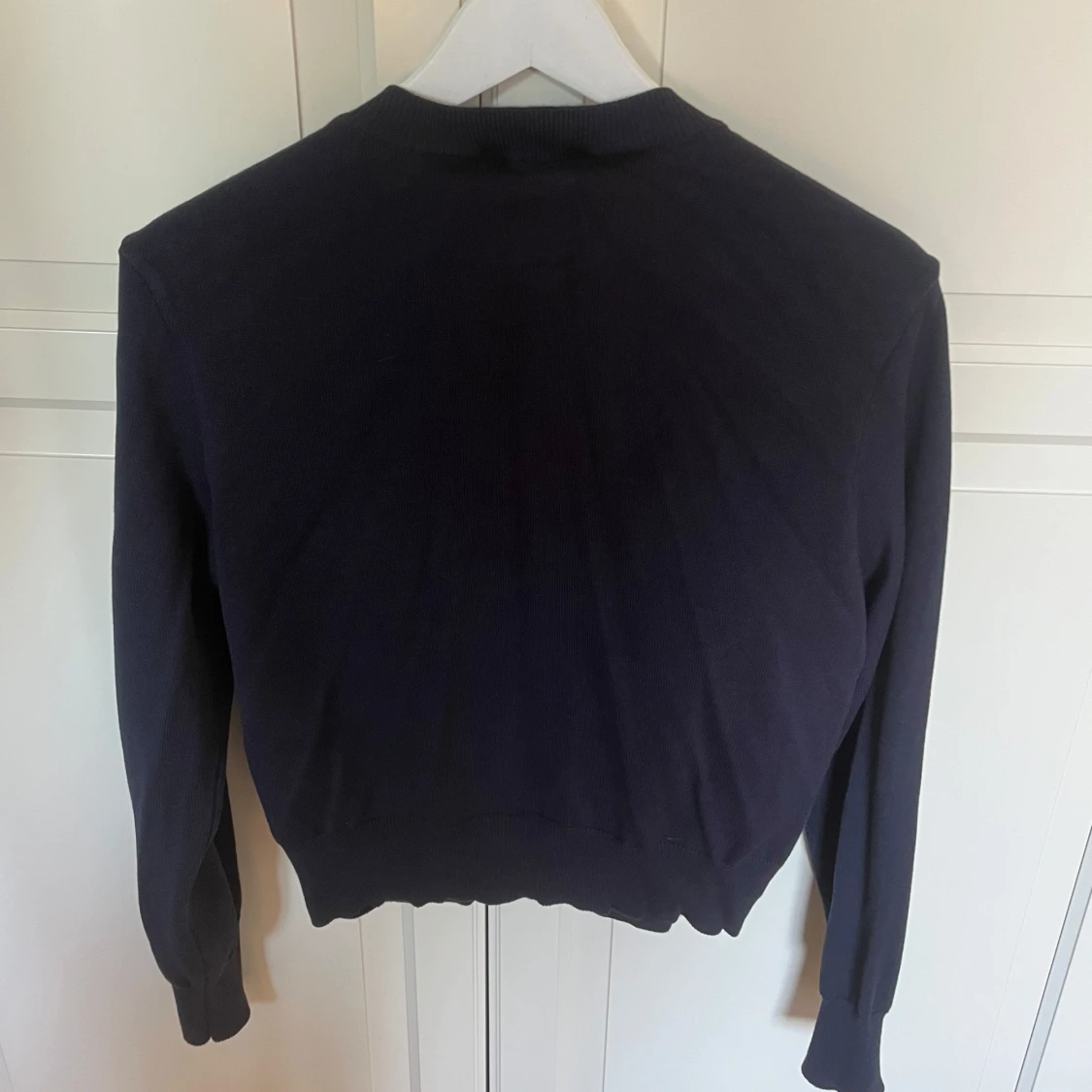 Svart quiltad kofta från Gina Tricot - 1