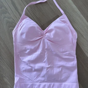 Dfyne - I storlek S modellen impact färgen Light pink