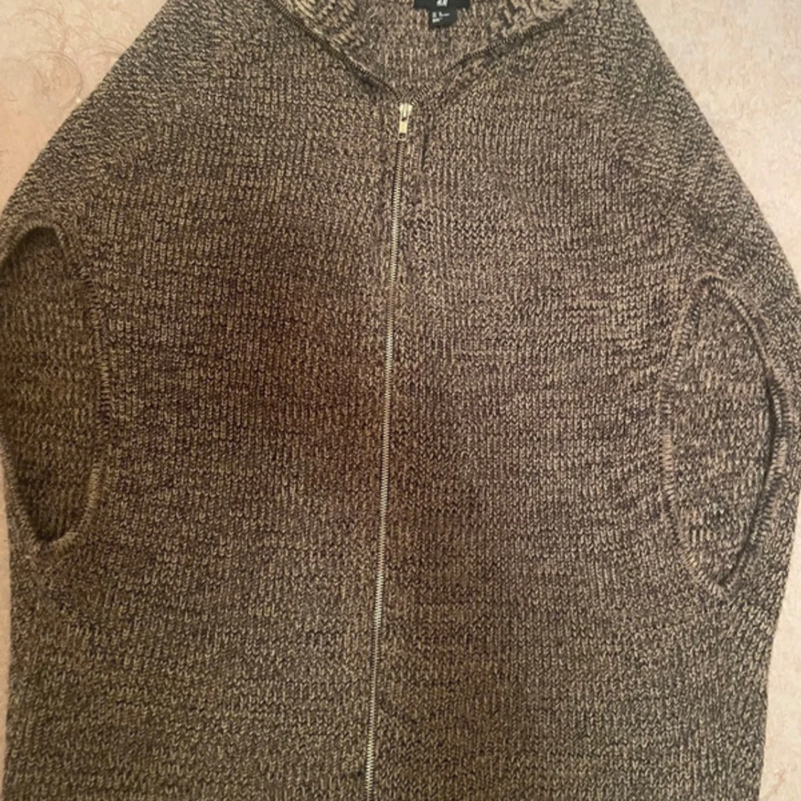 Brunmelerad stickad kofta från H&M - 4