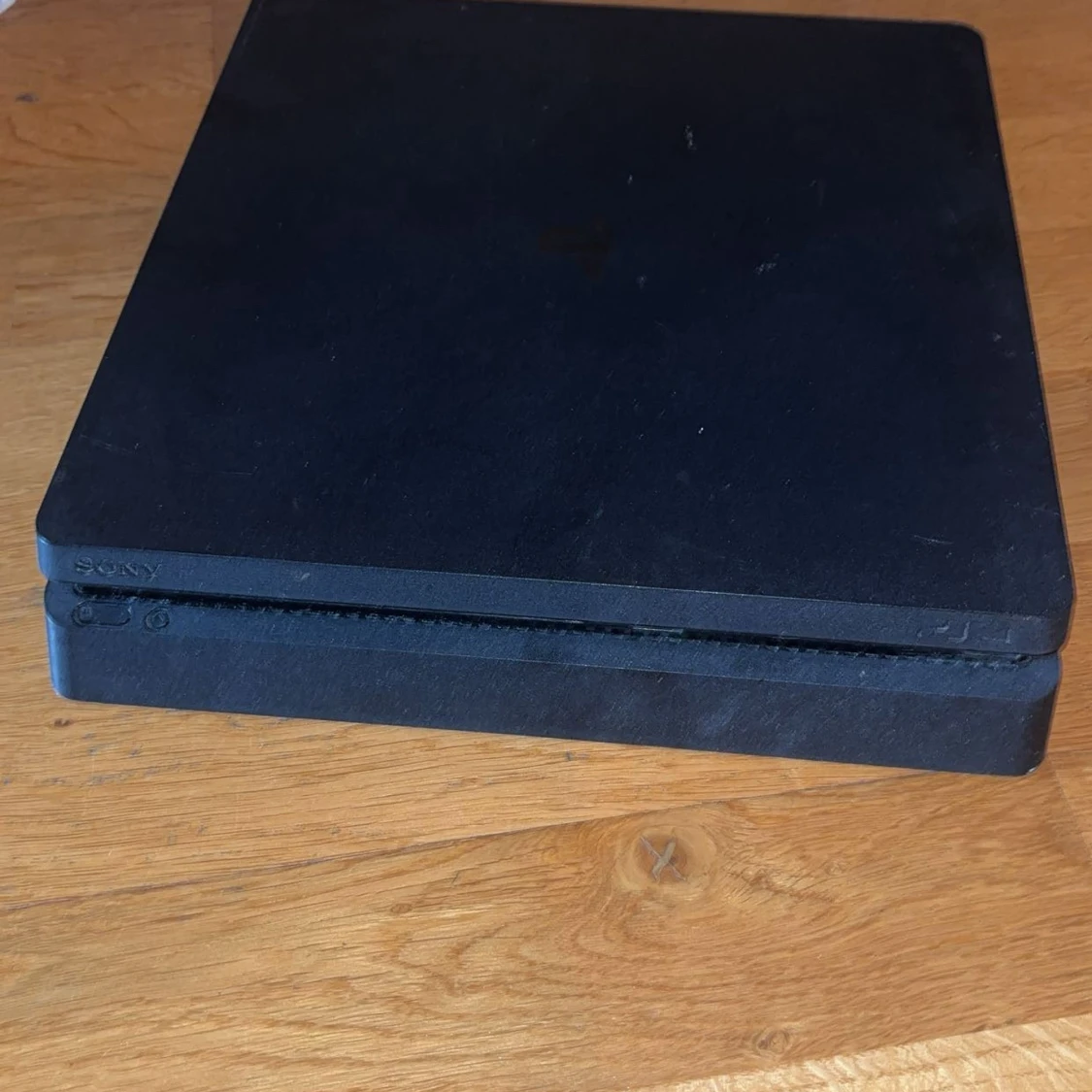 Säljer ett ps4 för 1300kr - 1