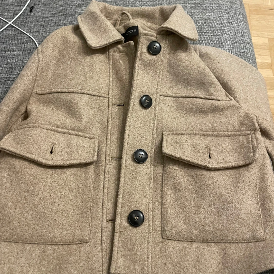 Beige overshirt från Zara i ullmix
