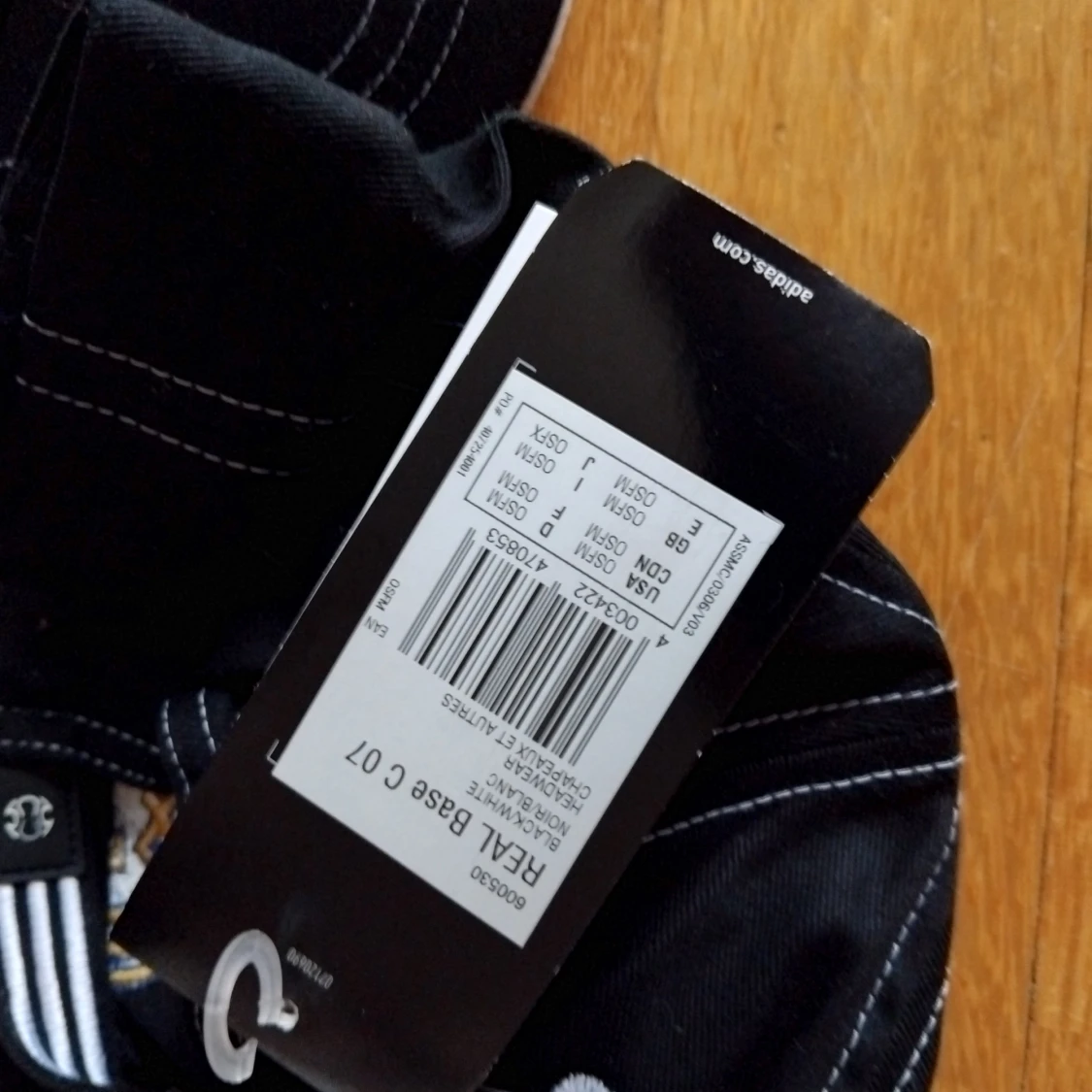 3 st Real Madrid kepsar 2 st  från Adidas - 3