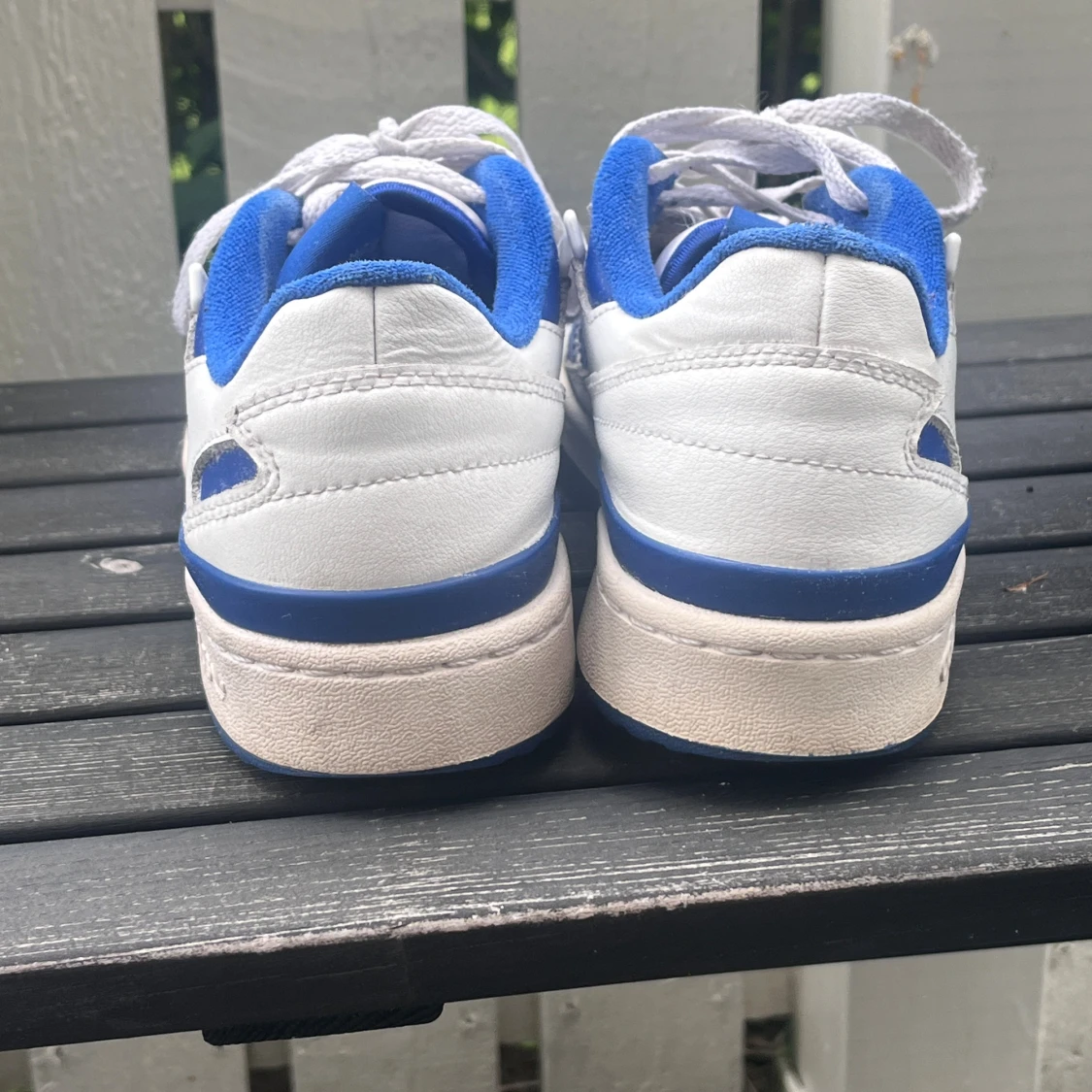 Adidas sneakers vit/blå retrostil - 4