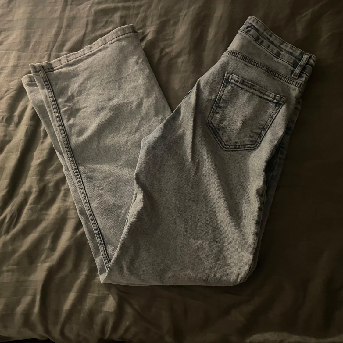 Jusblå  mom jeans från Moonart