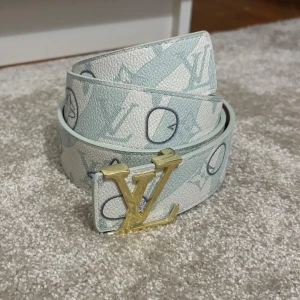 Detailed belt - High quality detailed belt. Lenght 110cm. Will br shipped in same day