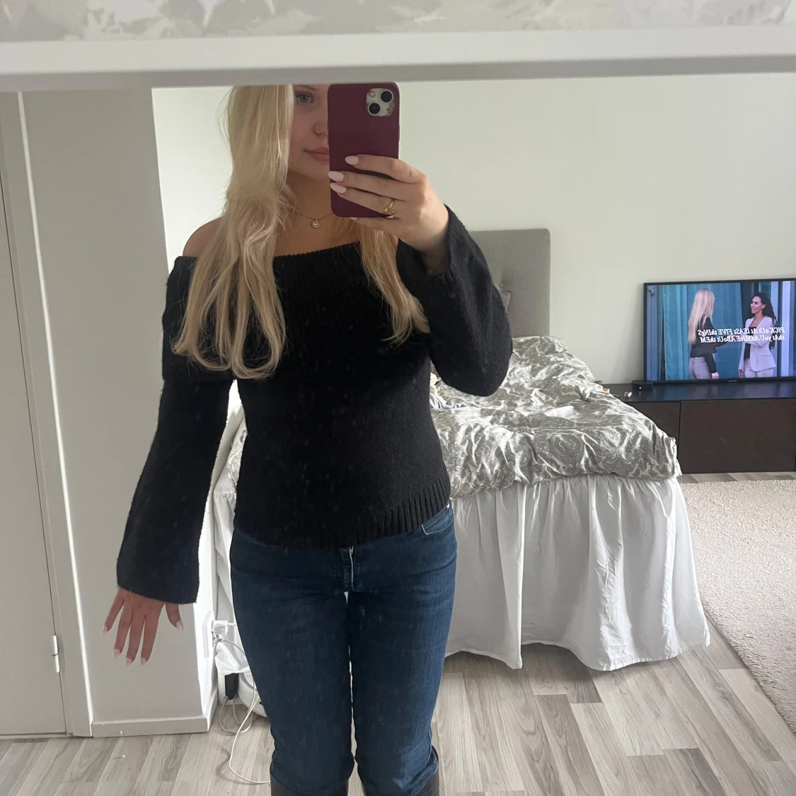 Svart offshoulder stickad tröja - 1