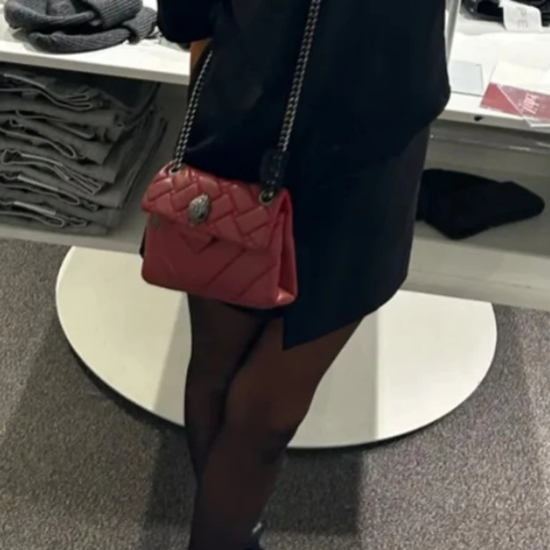 Kurt Geiger Röd quiltad axelväska med kedja