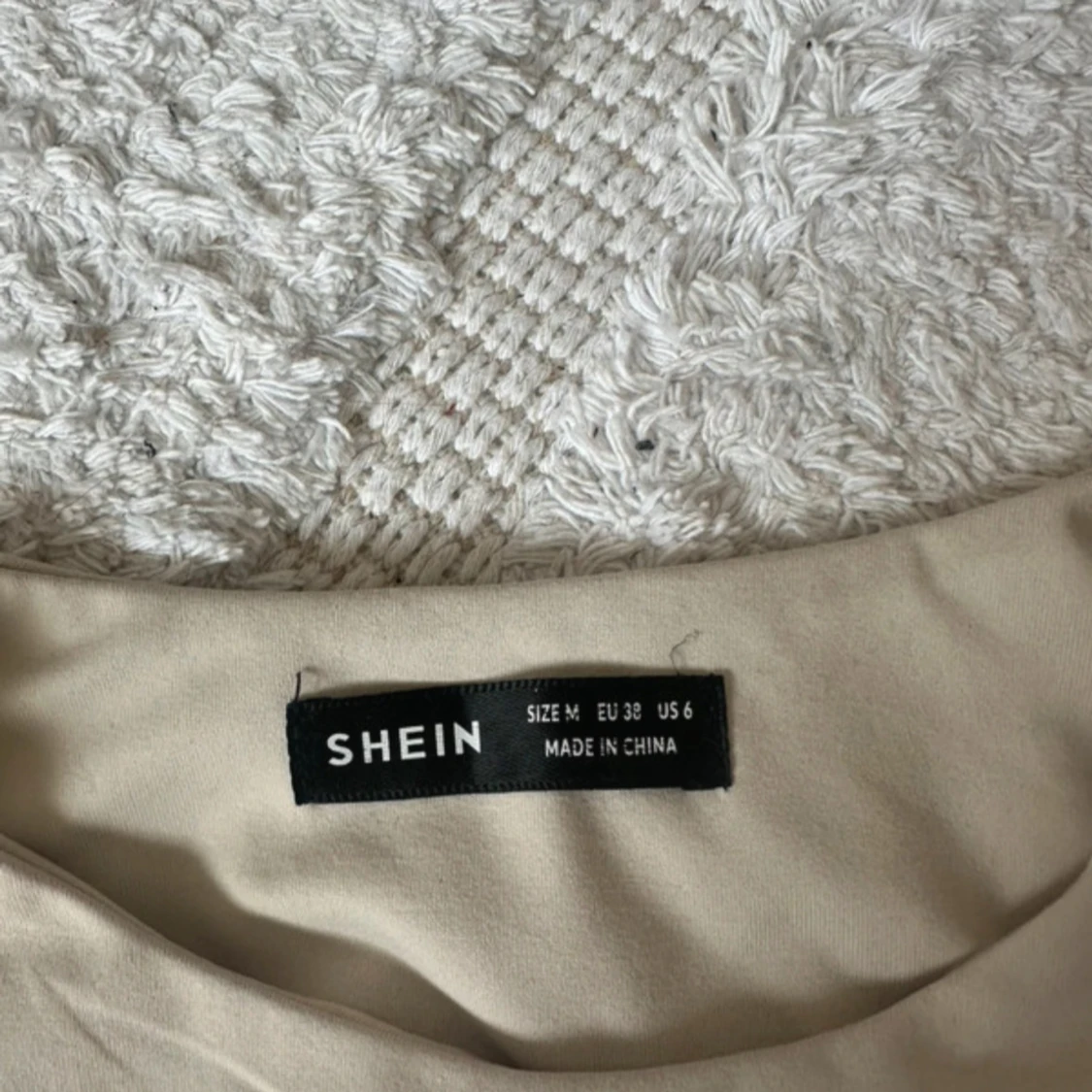 Beige ärmlös topp från SHEIN - 2