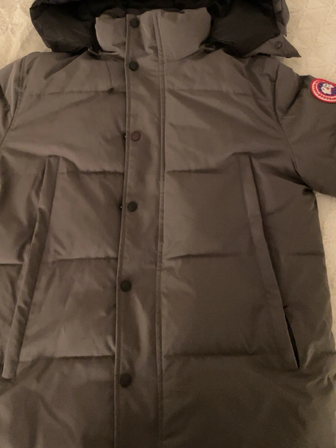 Grå pufferjacka från Canada Goose - 2