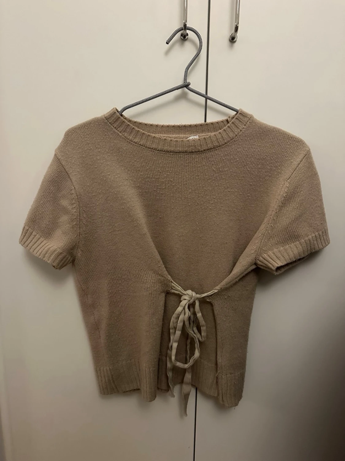 Beige tröja från Zara som är super fin