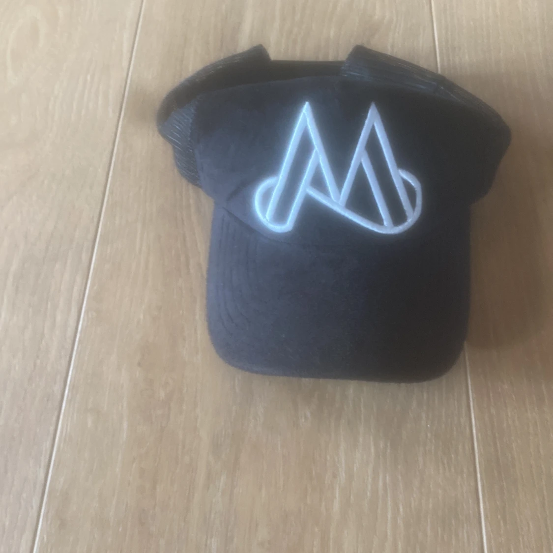 Svart keps från Maggiore