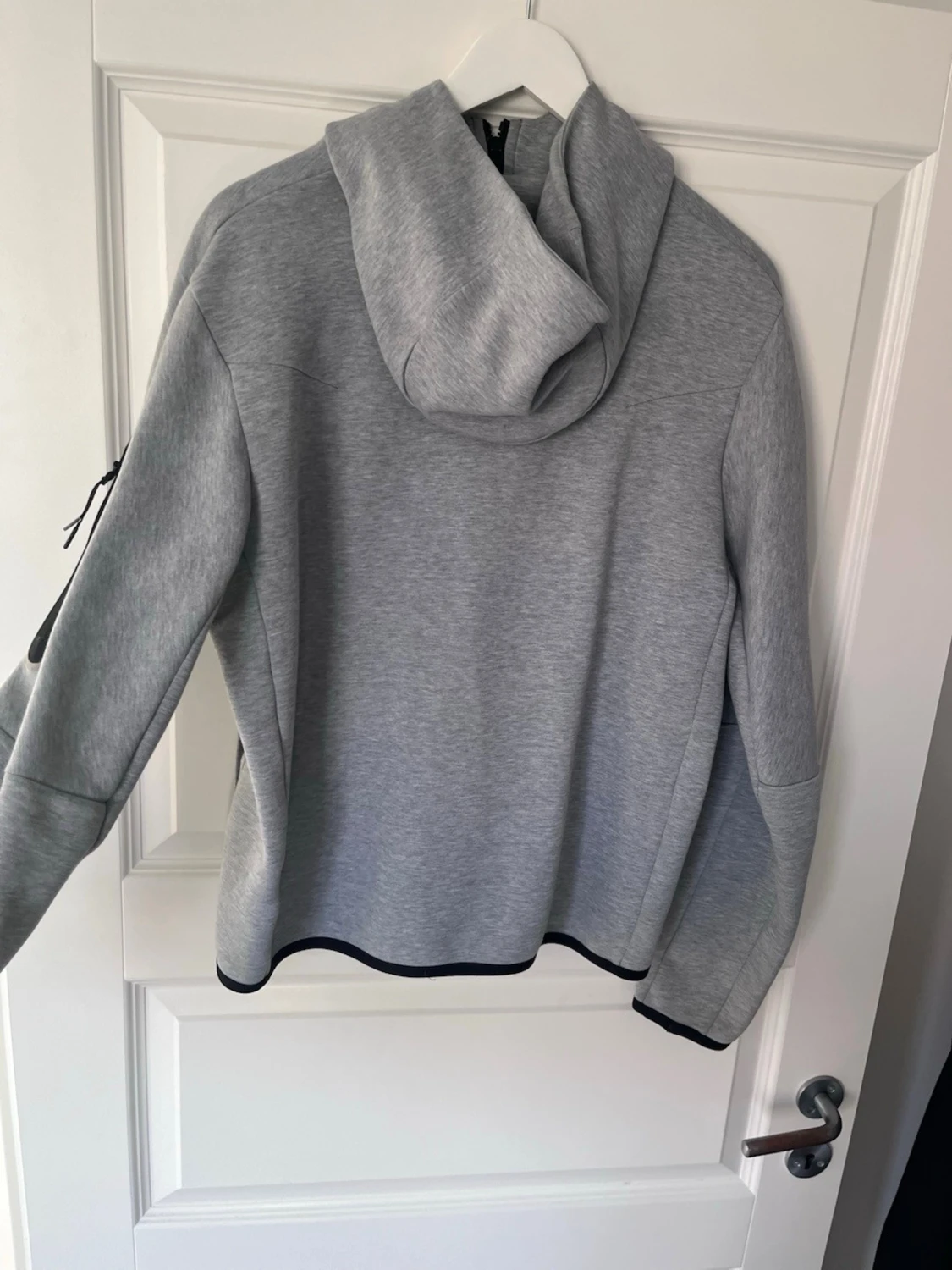 Grå Nike hoodie med dragkedja - 1