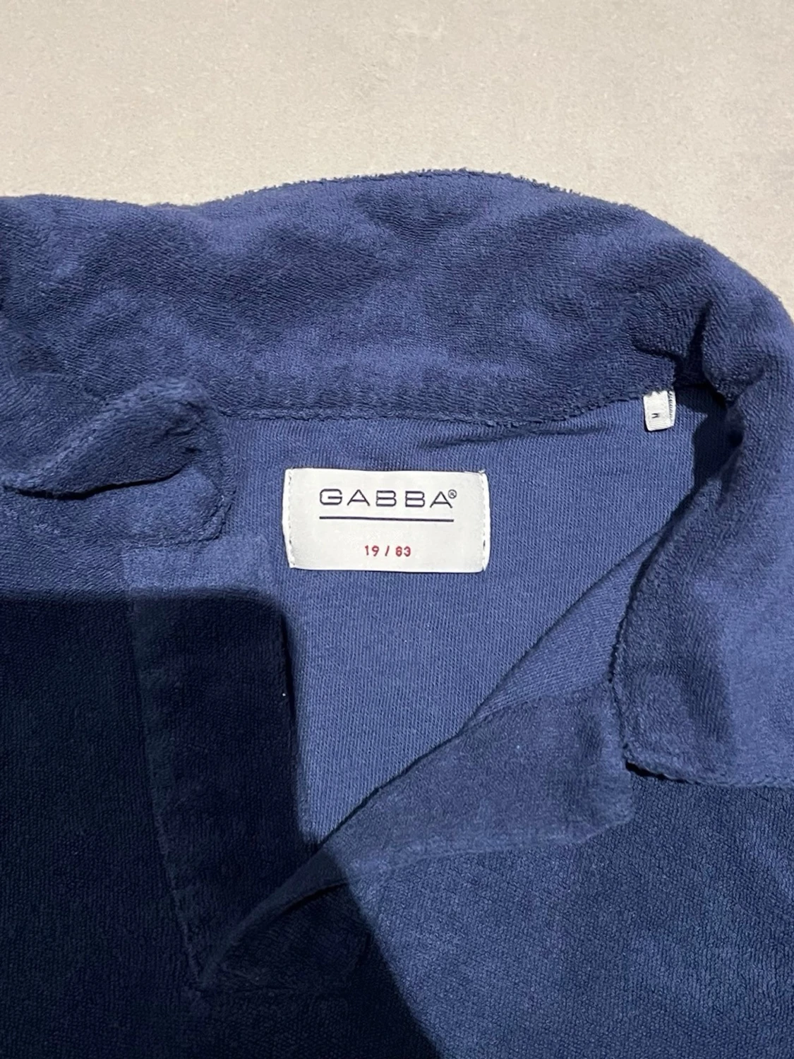 Mörkblå frotté pikétröja och shorts från Gabba - 1