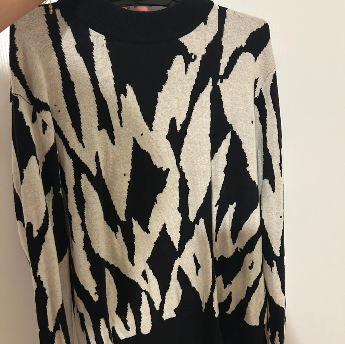 Mönstrig tröja från Monki