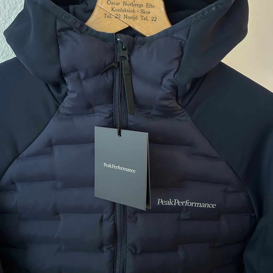 Marinblå Peak Performance jacka  - 2