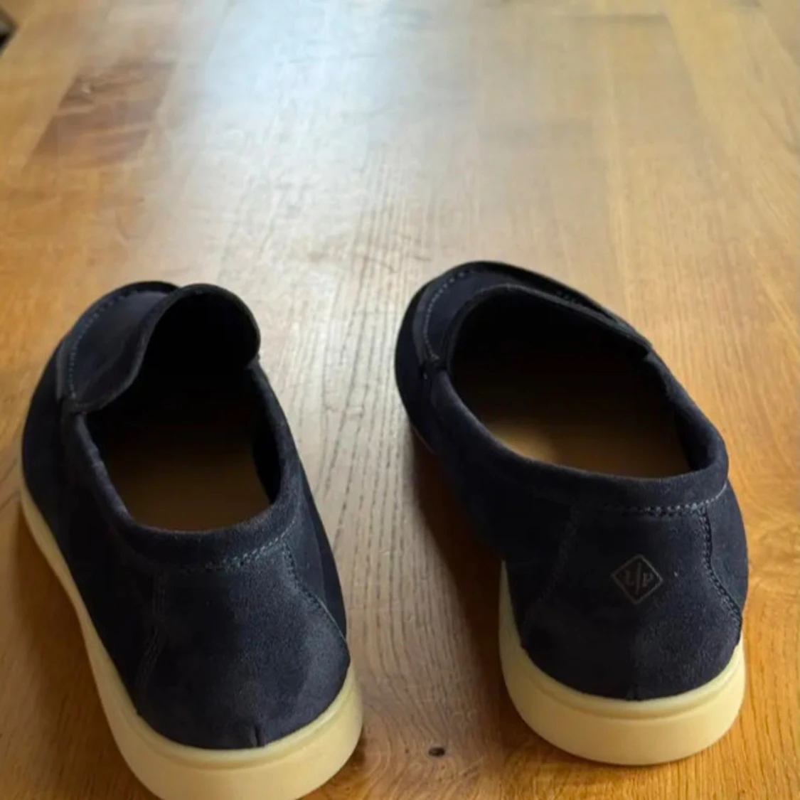 Blå mockaloafers från Loro Piana - 4