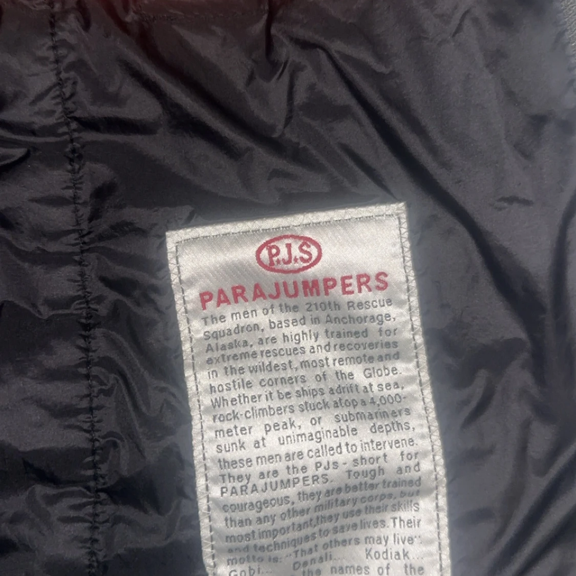 Svart dunväst från Parajumpers L - 4