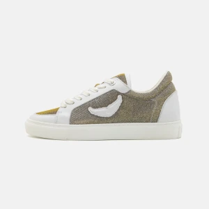 Zadig sneakers - Helt nya Zadig skor, dom passar inte mig i storleken. 