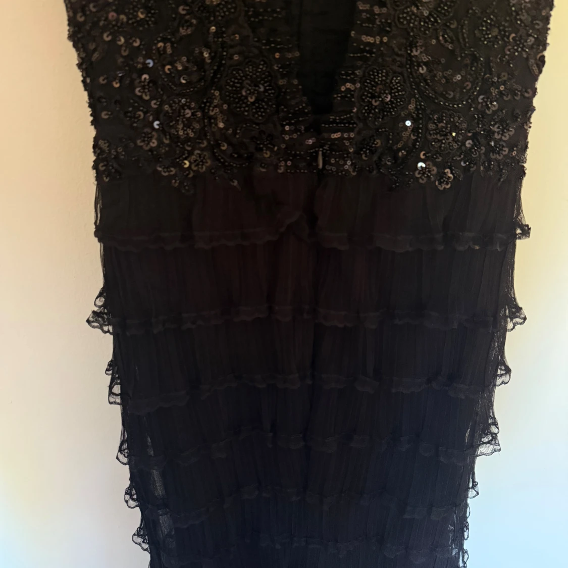 Svart långklänning med paljetter - 2