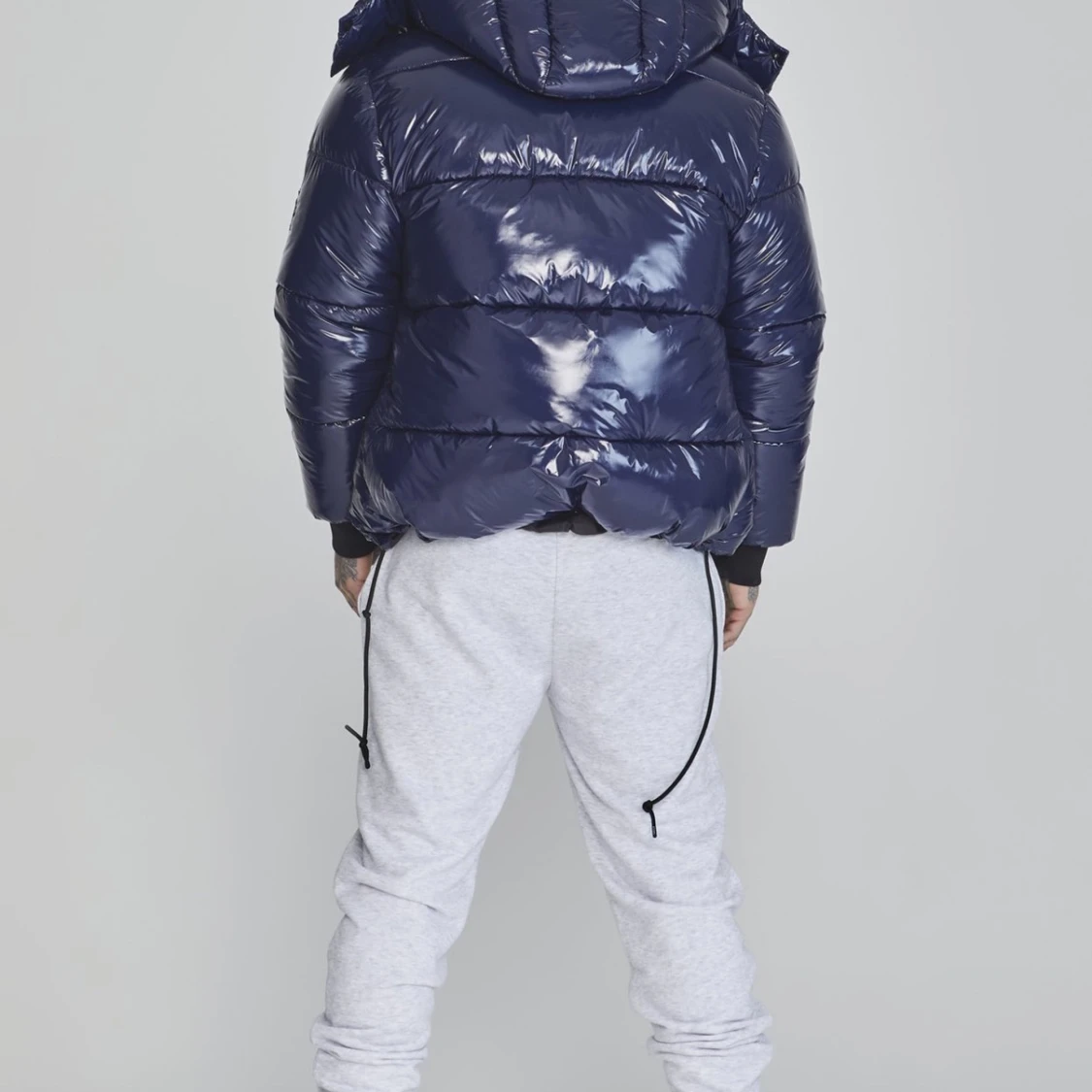 Mörkblå pufferjacka med huva - 2