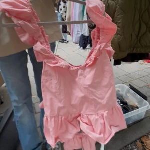 Rosa volang topp - Super söt