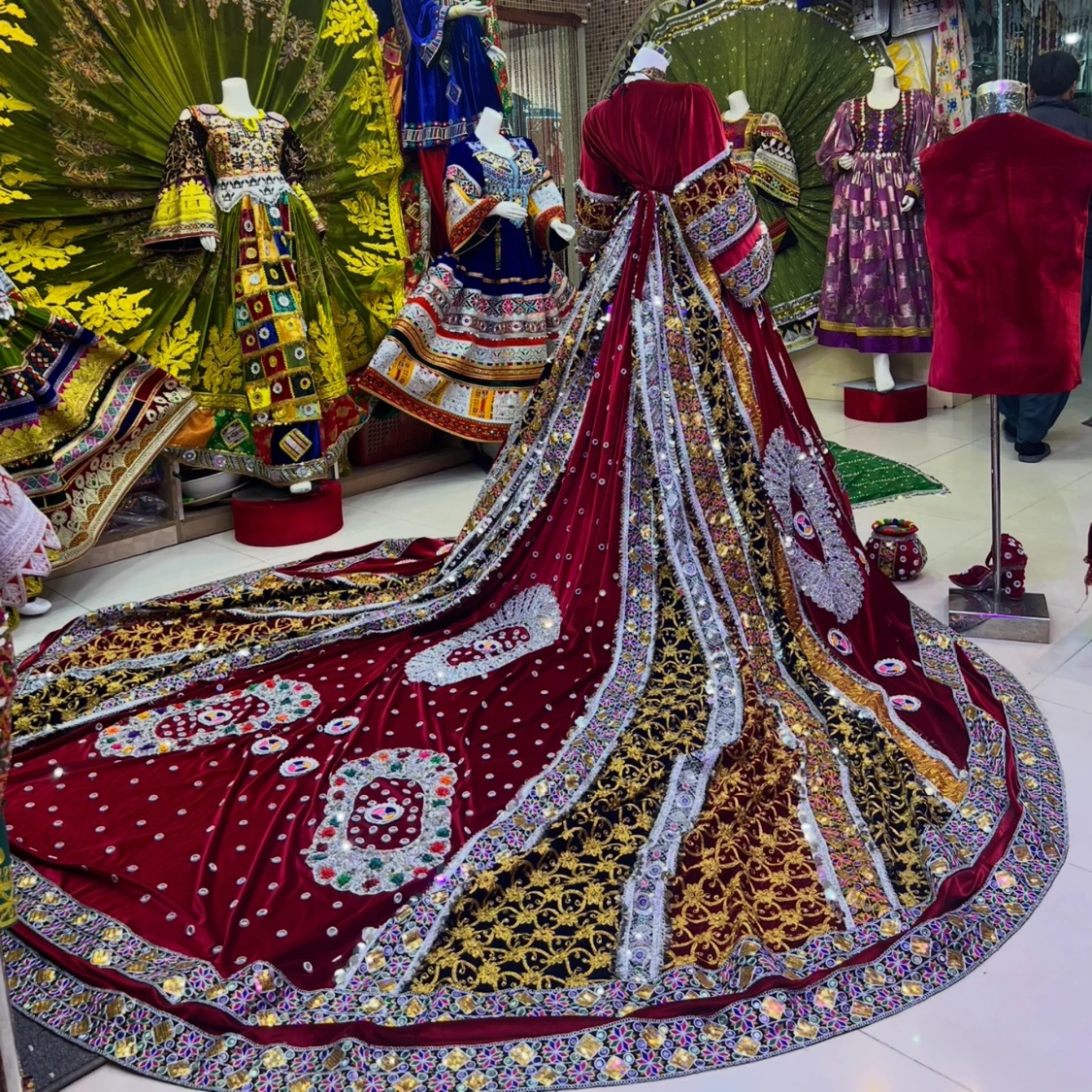 Vinröd långklänning