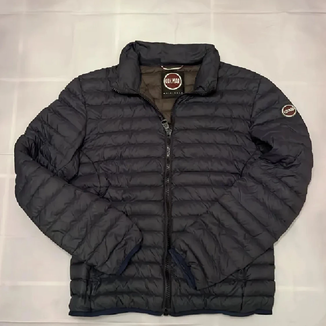 Svart pufferjacka från Colmar