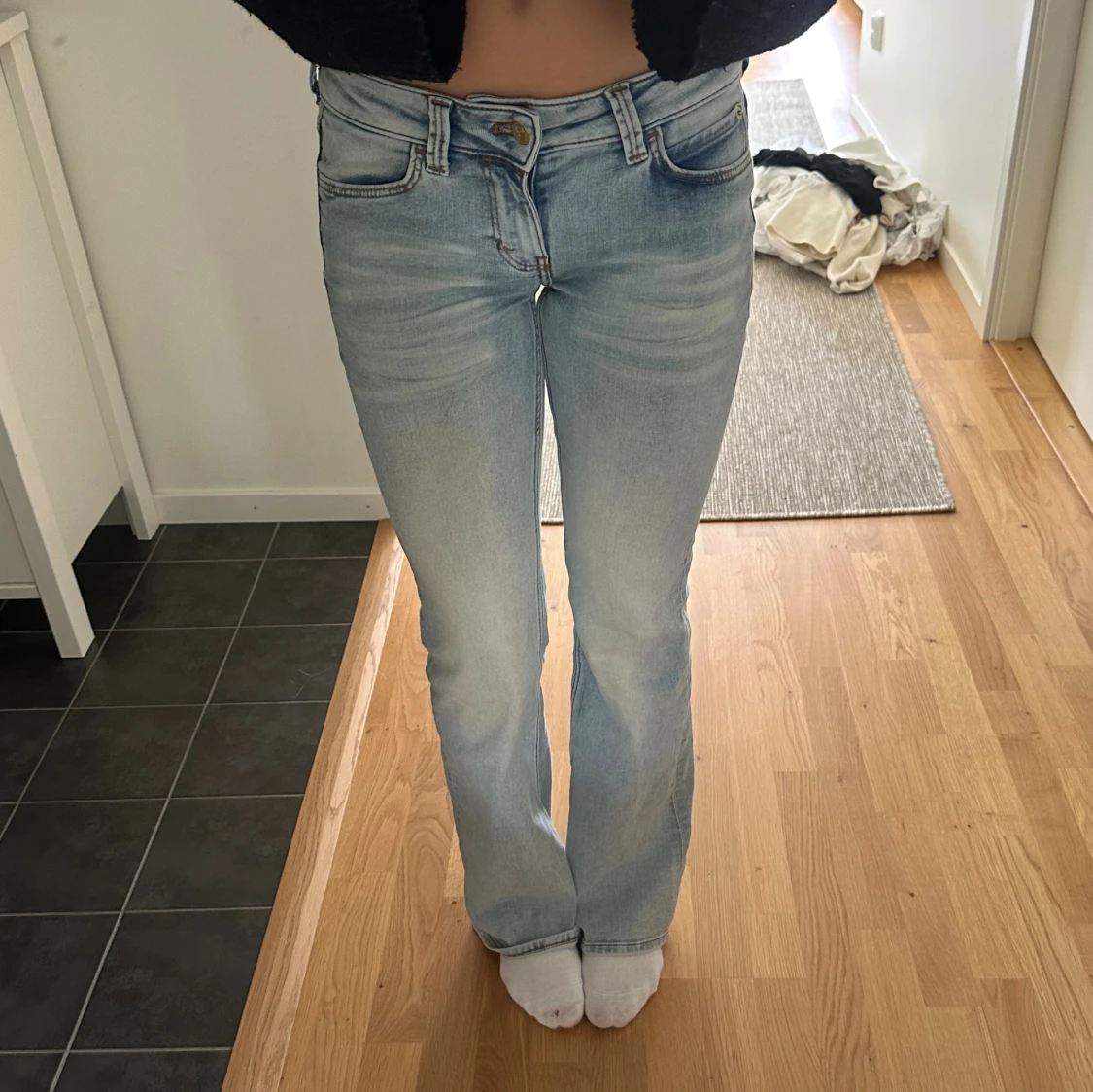 Ljusblå bootcut jeans - 2