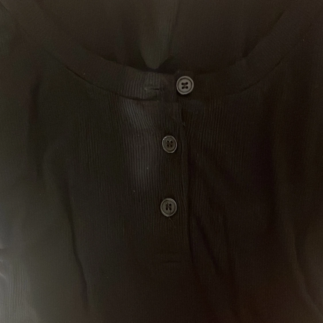 Svart långärmad topp från Dazy - 1