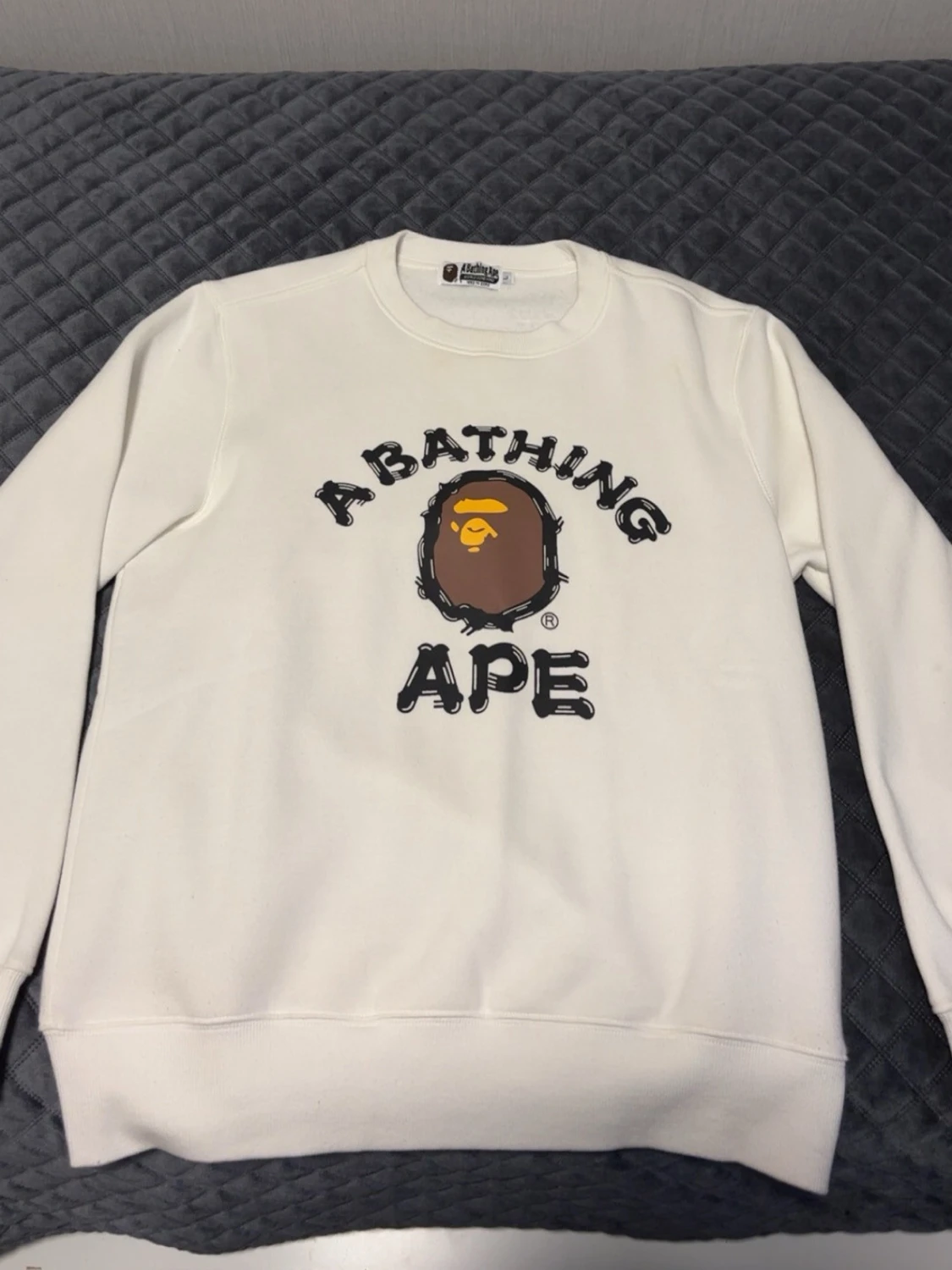Vit sweatshirt från A Bathing Ape