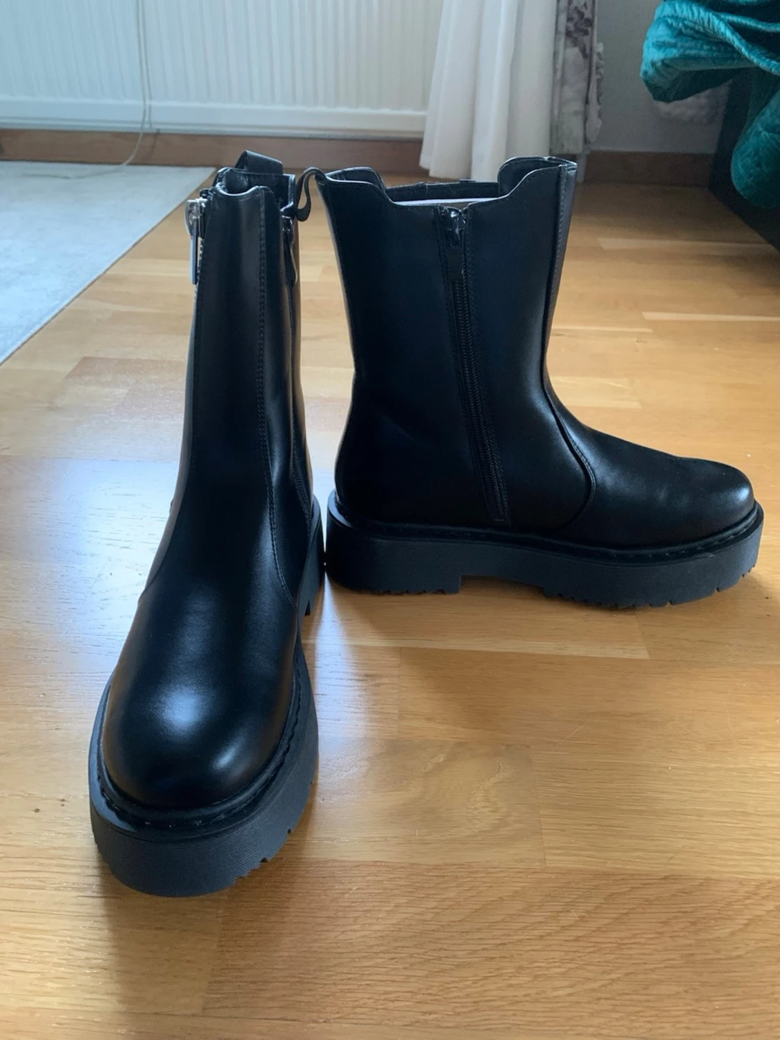 Svarta Chelsea boots med dragkedja - 5