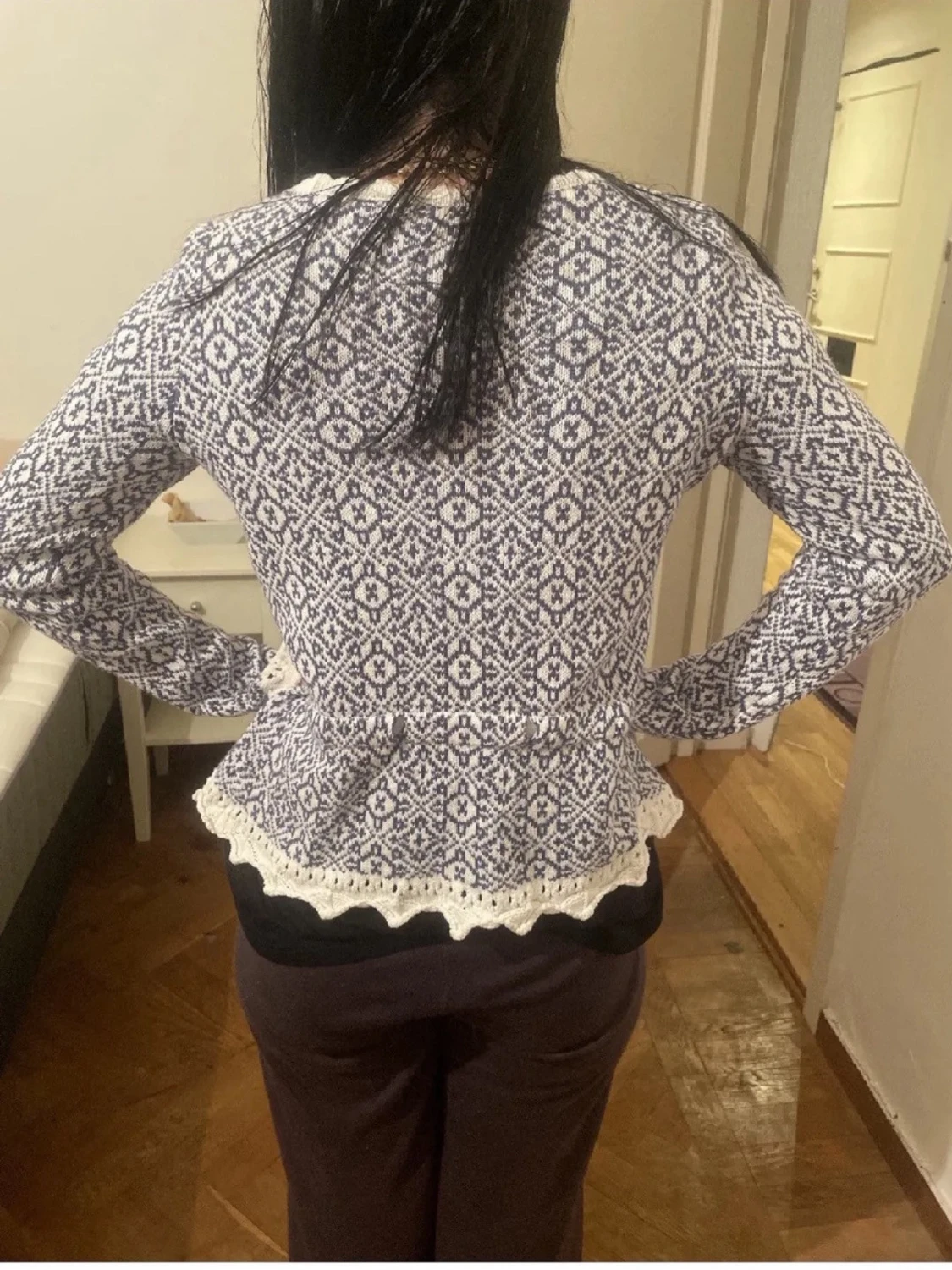 Unik Blåvit mönstrad kofta med volangkant - 6