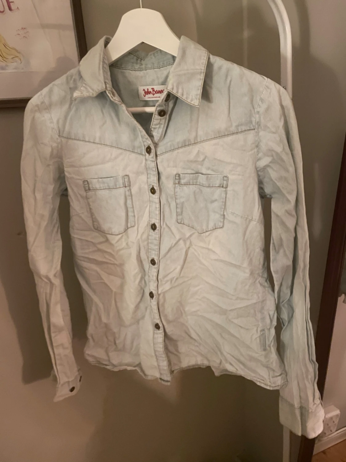 Ljus jeansskjorta från John Baner